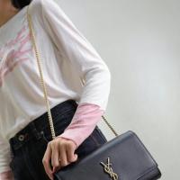 出闲置kate牛皮信封包|||  kate 鱼子酱搭配非常有质感！  质感特别好！耐磨耐用！ 可斜挎可液下 配礼盒 不拆链条保护膜支持七天无理由退货 